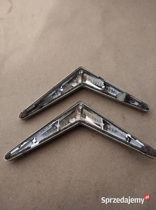 Logo emblemat citroen C3 tył