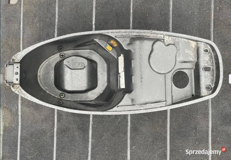 Schowek Peugeot Tweet 50 125 Ostrzeszów