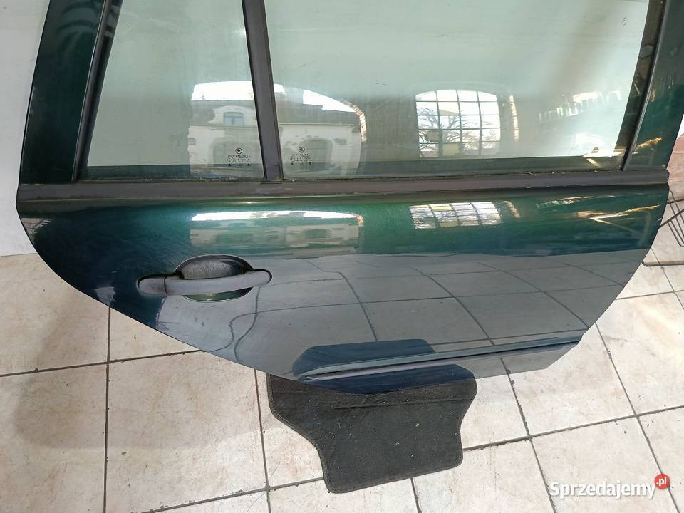 SKODA FABIA KOMBI DRZWI TYLNE PRAWE 9570 osobowe Zgorzelec sprzedam