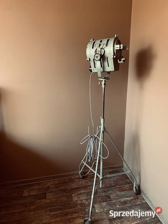 Lampa teatralno filmowa z okresu PRL Vintage Poznań