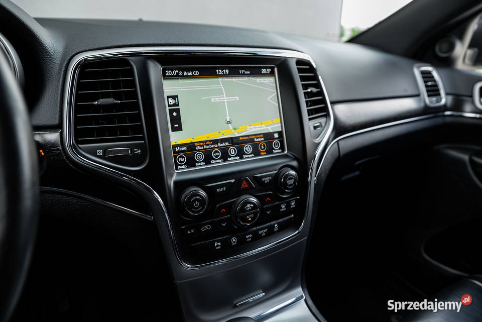 Jeep Grand Cherokee 2019 Maly przebieg 100 Radom