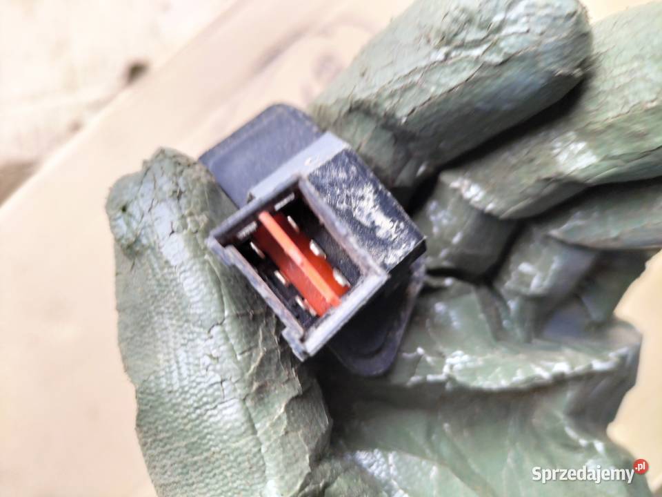 WŁĄCZNIK ŚWIATEŁ SKUTER 6 PIN Kamień-Kolonia sprzedam