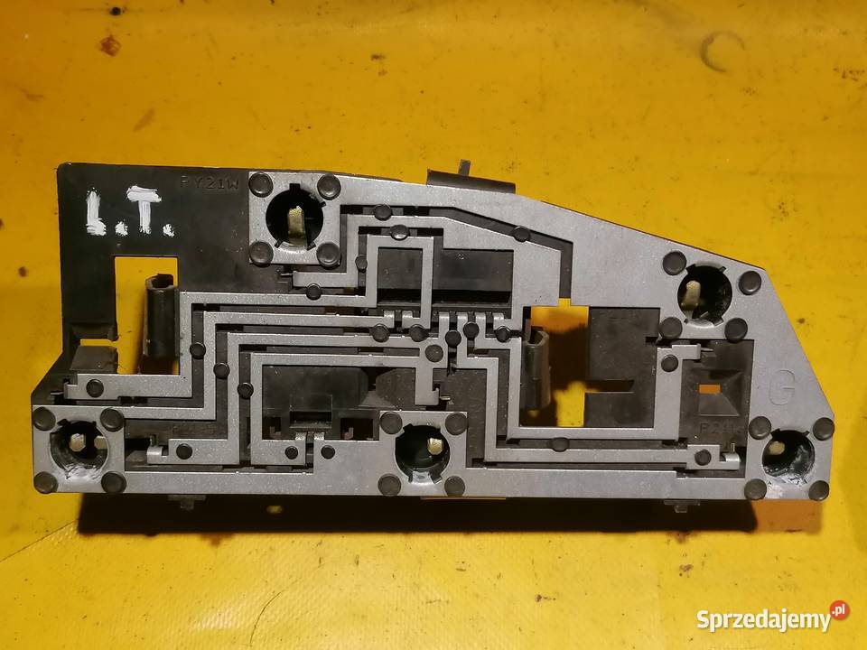 wkład żarówek lampa tył Peugeot 406 sedan lewy