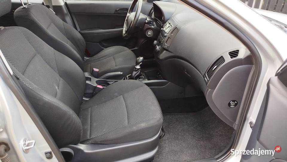 Hyundai i30 14 benzyna 105 Bezwypadkowy Zadbany czujnik deszczu