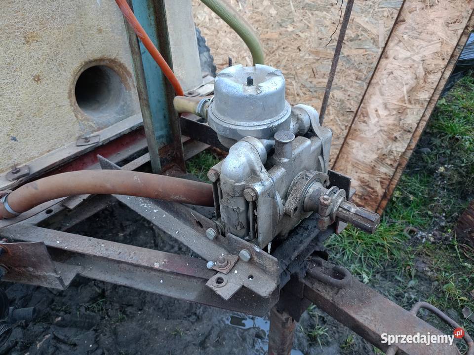 Opryskiwacz polowy 800 l Zaczepiane