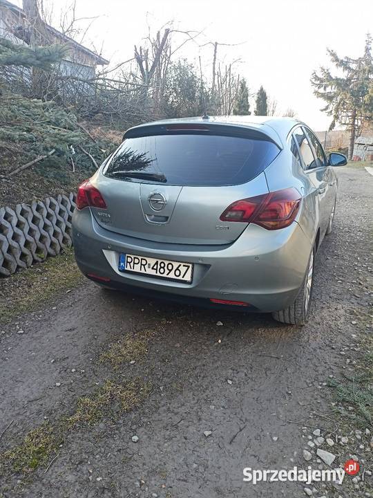 Opel Astra J 17 CDTI 110 garażowany Astra Jawornik Polski sprzedam