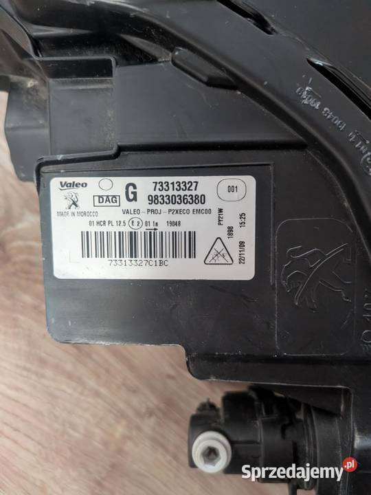 Reflektor lewy lampa Peugeot 208 Full led osobowe Wrocław