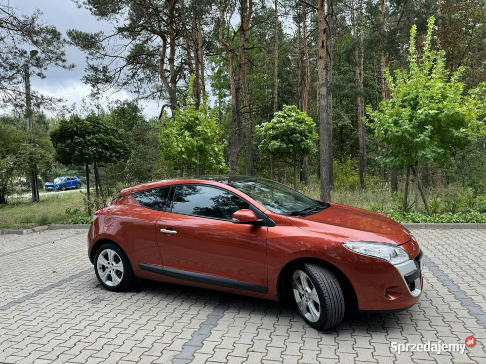 Renault Megane 2009 r 16 Keyless Go Panorama PDC światła przeciwmgielne Chechło sprzedam