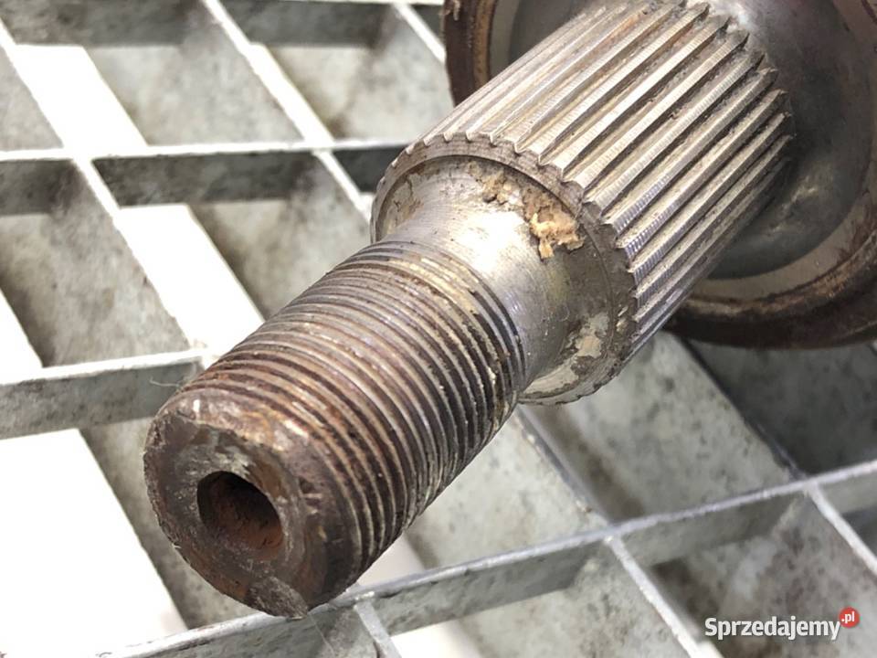 PÓŁOŚ PRAWY PRZÓD AUDI A3 8L 16 101 9606 PRZEGUB