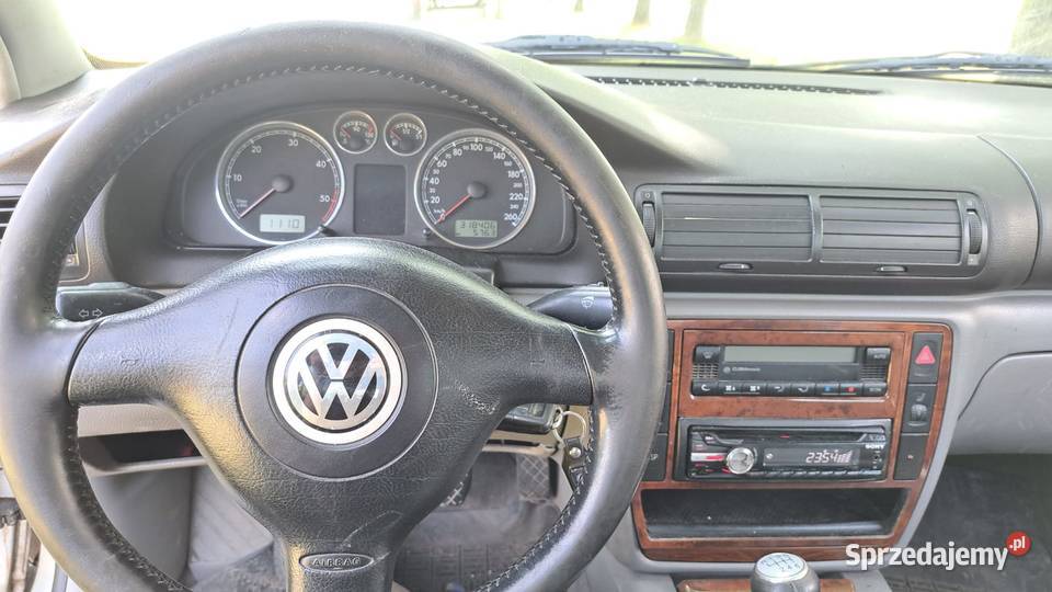 PASSAT B5 2001r 130 elektryczne szyby Komarno