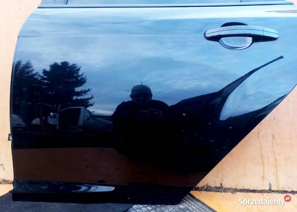 FORD FOCUS MK3 DRZWI PRAWY TYŁ KOMBI KOD FB Radom