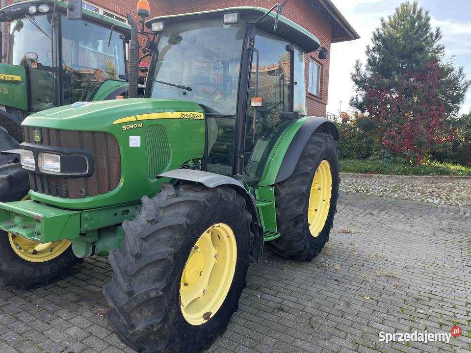 Ciągnik John Deere 5090M pomorskie Różyny