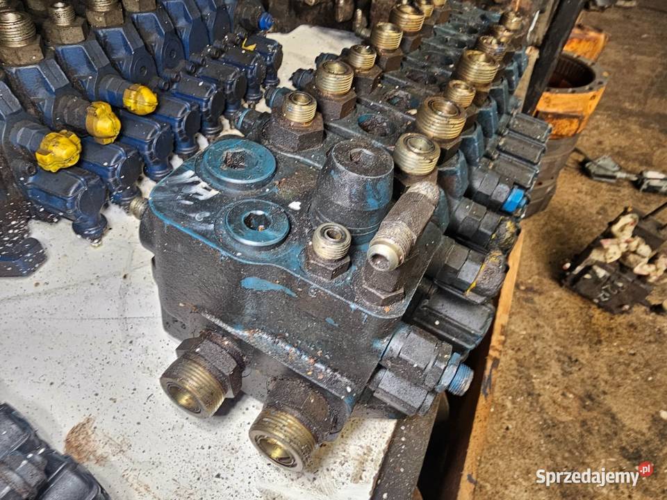 Rozdzielacz hydrauliczny tylni Holland Case Fiat Gdynia