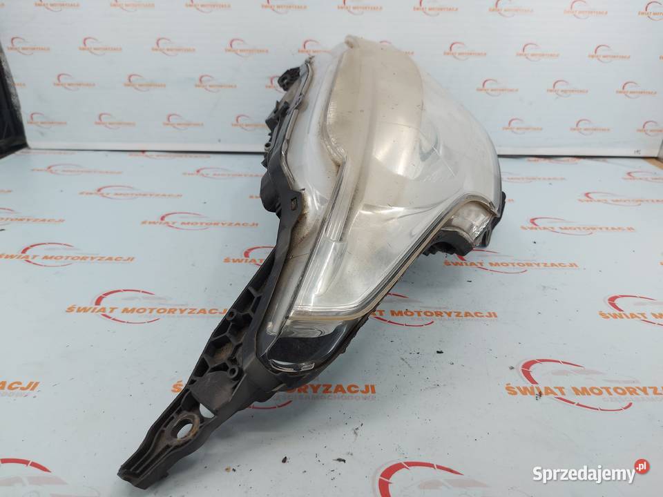 PEUGEOT 208 I lampa prawa przód ANGLIK osobowe Kielce