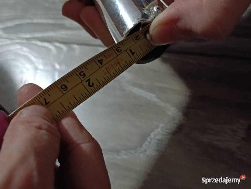 karnisz o długości 235