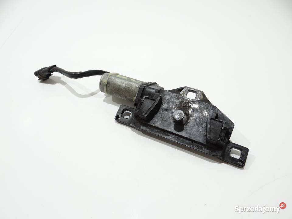 ZAMEK RYGIEL KLAPY BAGAŻNIKA BMW E61 LCI 7129931 Strzyżewice