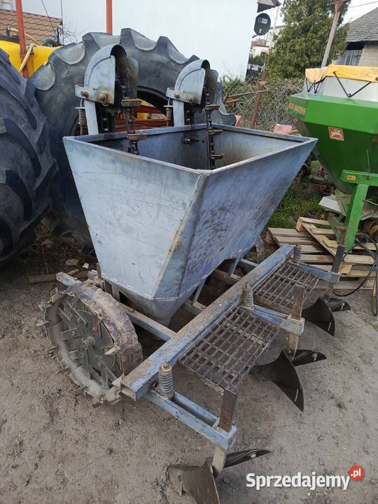 Sadzarka kubełkowa Siewniki i sadzarki wielkopolskie Łęka Opatowska