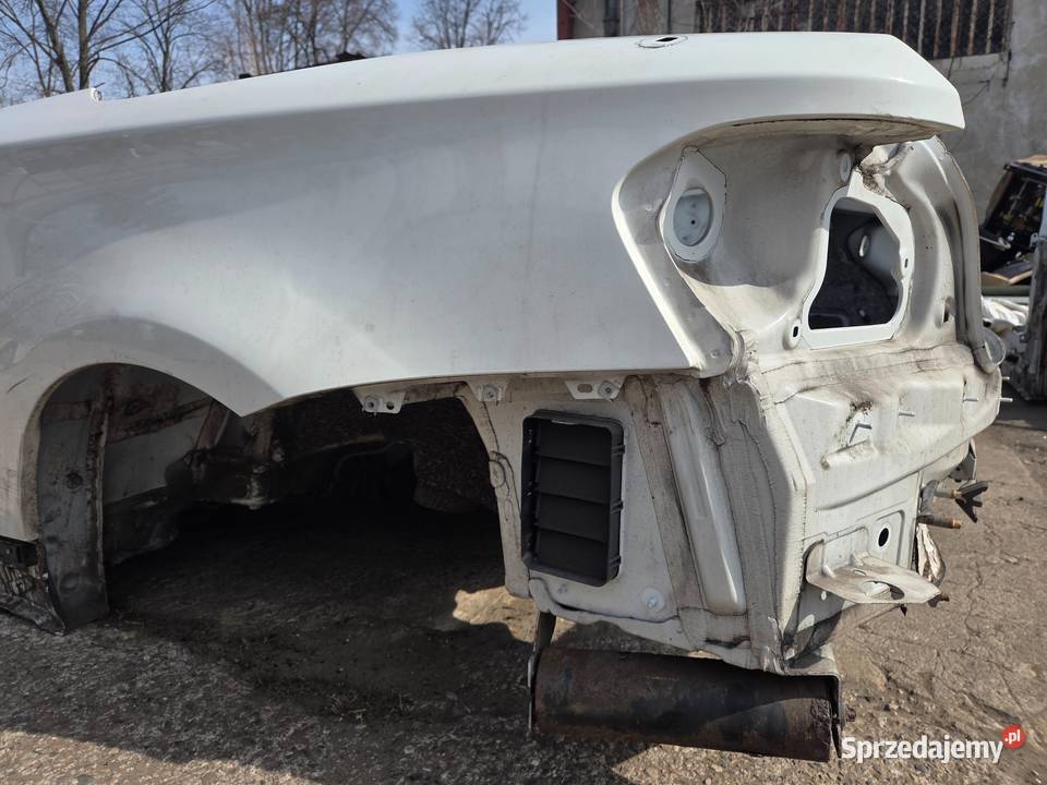 ĆWIARTKA LEWA TYLNA BMW E88 300 osobowe Strzyżewice