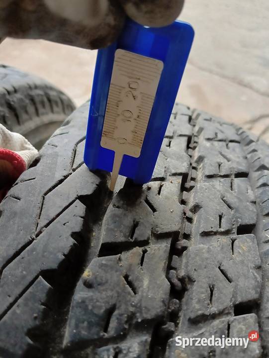 Sprzedam 2 opony 175 14 C Bridgestone Samochodowe Nysa