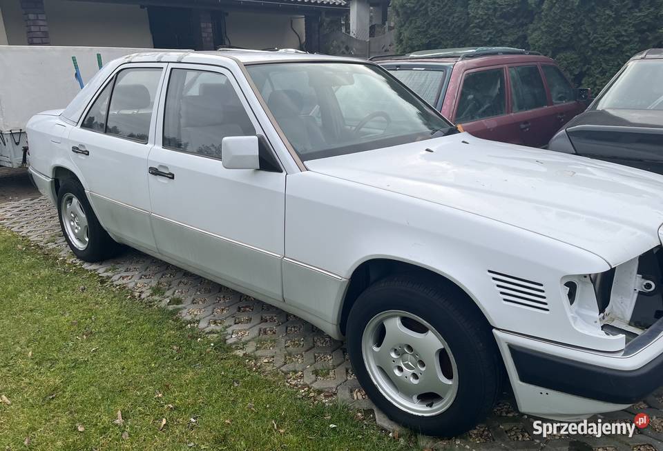 Mercedes W124 Sedan na części Kłomnice sprzedam