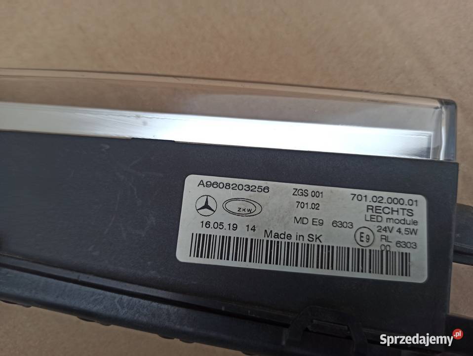 MERCEDES ACTROS MP4 HALOGEN LED PRAWY Bieleń sprzedam
