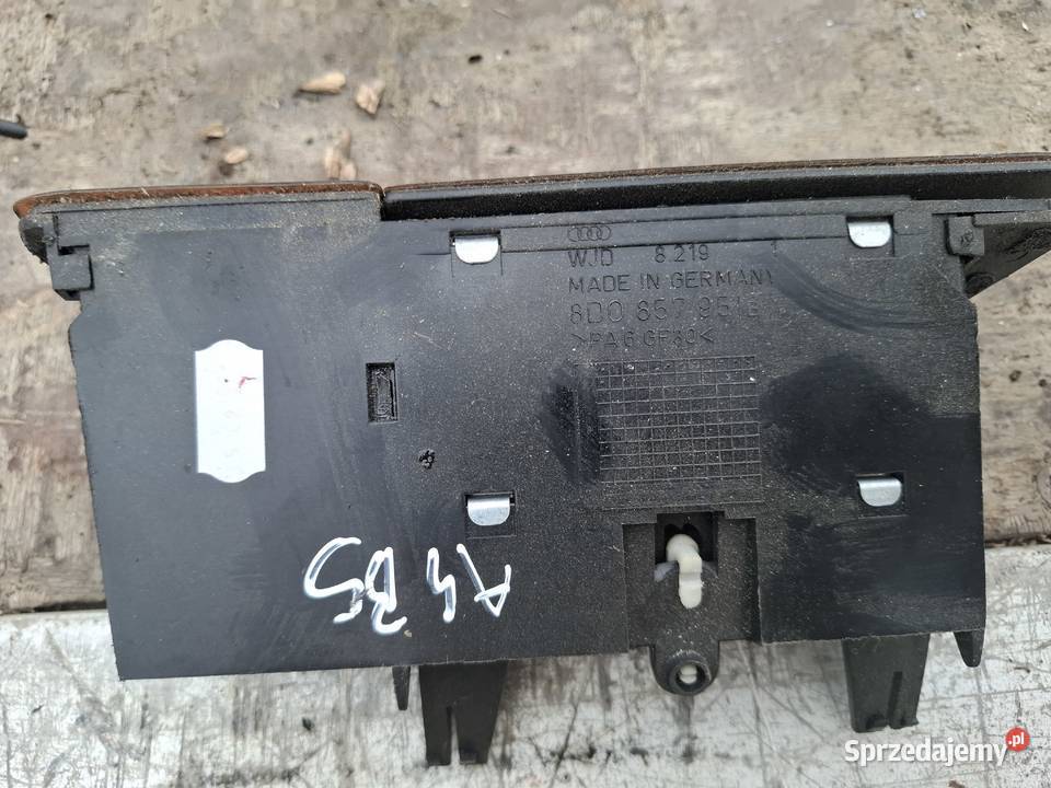 Popielniczka Audi A4 B5 Pozostałe Pozostałe