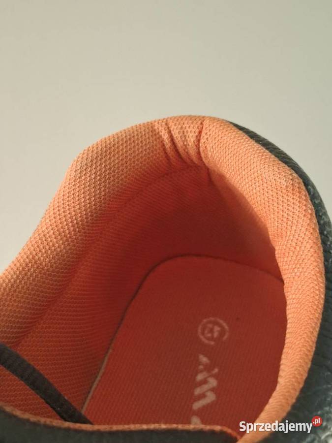 BHP 42 robocze magazynowe bezpieczne buty twarde czarny Pozostałe Kraków