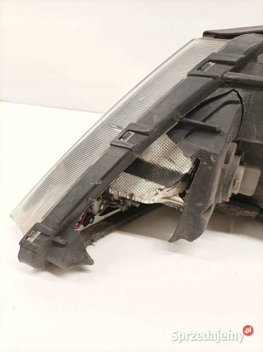 LAMPA PRZÓD PRAWA XENON USZKODZONA 921023U290 świętokrzyskie