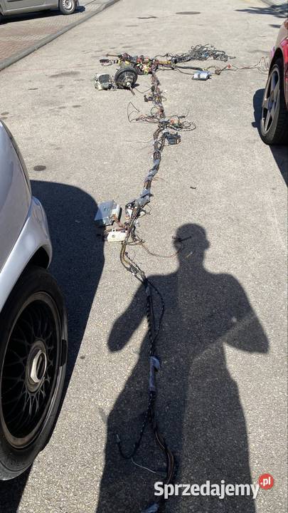 Części Audi 80 26 v6 tanio sprzedam wszystko do Samochody na części małopolskie Andrychów sprzedam