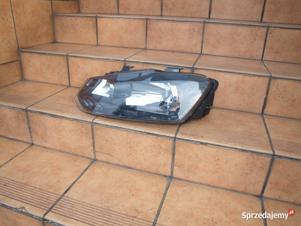 VW Polo 5 V lampa lewa przód zwykła 2009 2014r Kalisz sprzedam