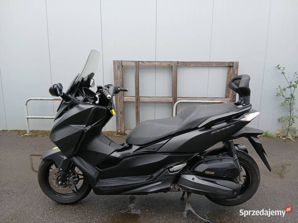 Maxi Skuter Honda Forza 125ABSLED Stan
