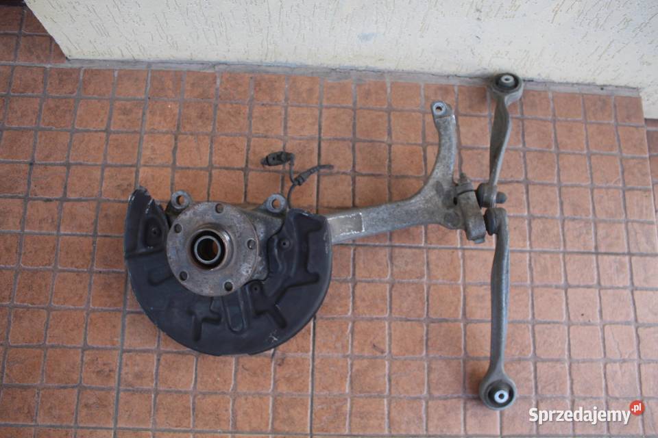 PIASTA ZWROTNICA WAHACZ PRAWY PRZÓD AUDI A4 B6 osobowe wielkopolskie