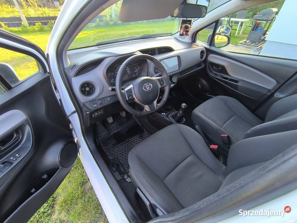 Toyota Yaris z LPG BRC 10 nawigacja Rogów