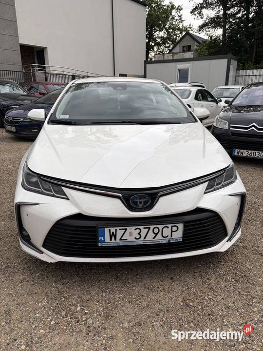 Toyota Corolla hybryda z gazem LPG kupiony w polskim salonie Warszawa