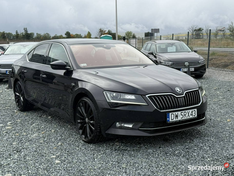 koda Superb 20 TSI LK 280 2018 DSG FV23 Salon wielofunkcyjna kierownica Wojkowice