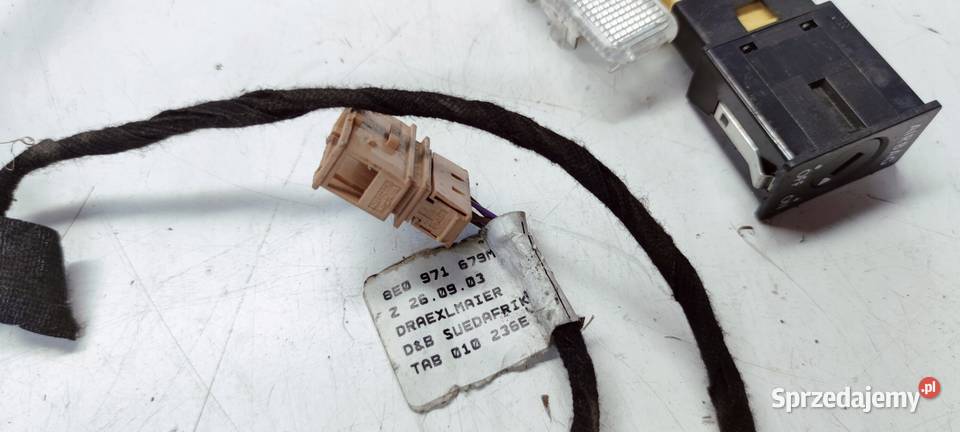 WIĄZKA SCHOWKA AIR BAG AUDI A4 B7 8E0971679M osobowe Przystajń sprzedam