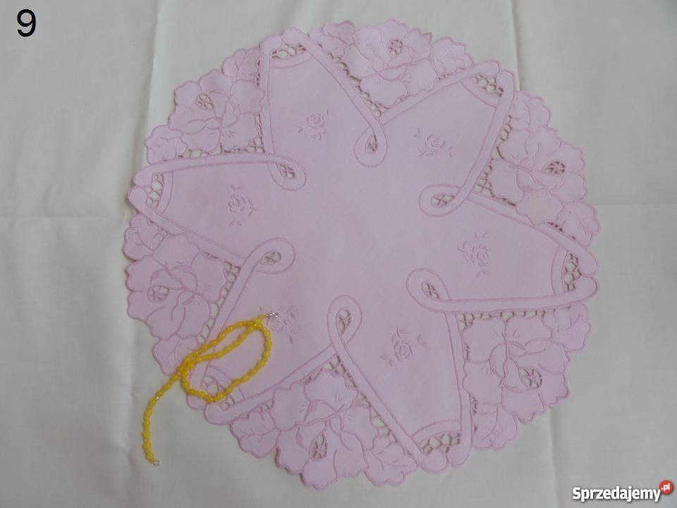 Kolorowe różowe bogato haftowane serwety Lublin