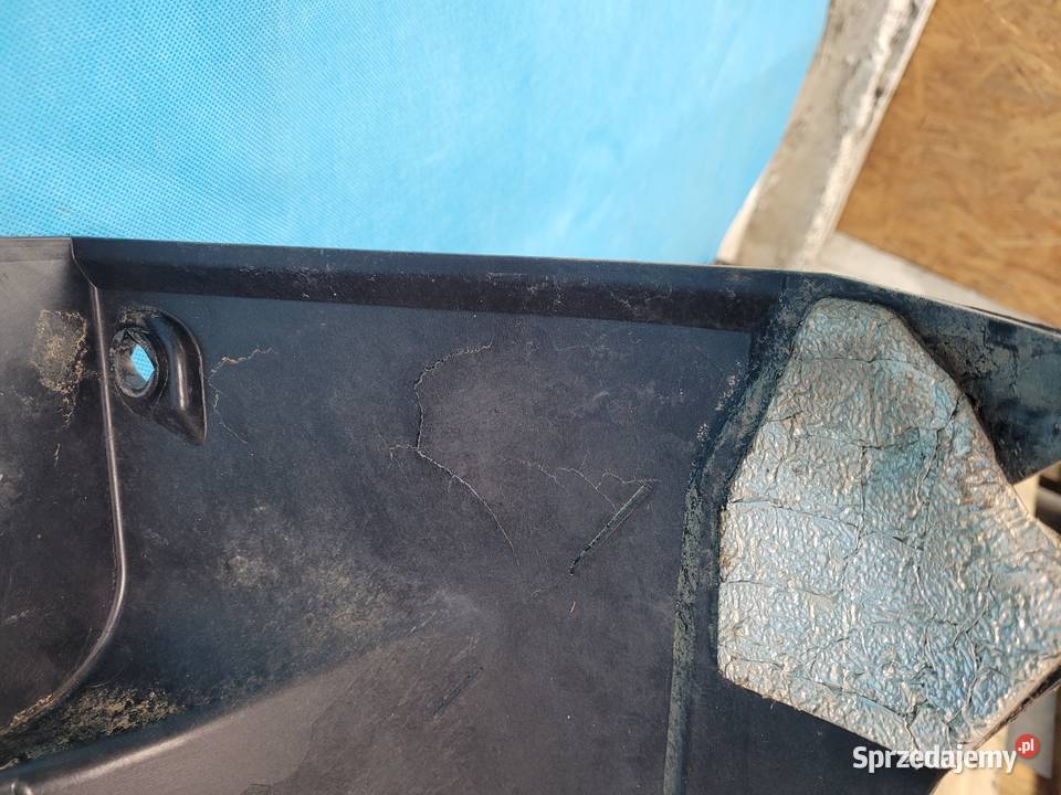 CASE IH PUMA 145 12r OBUDOWA TŁUMIKA WYDECHOWEGO Kolno