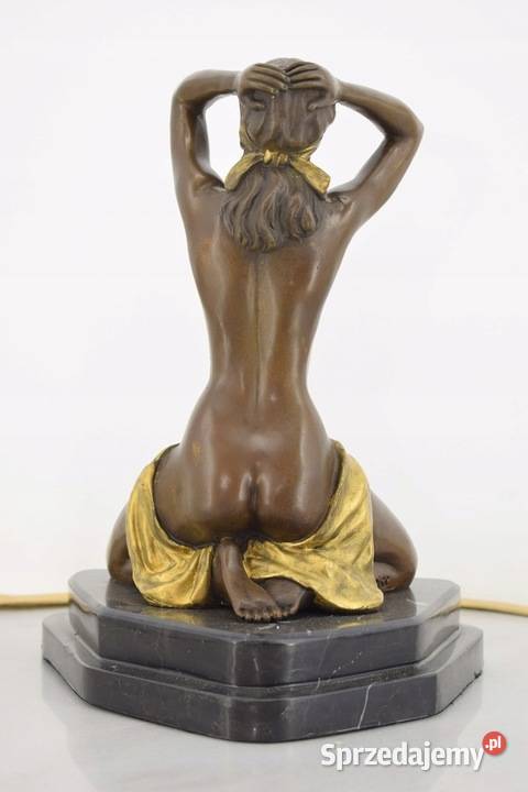 Klęcząca Kobieta Akt Niewolnica Figura Rzeźba Kraków