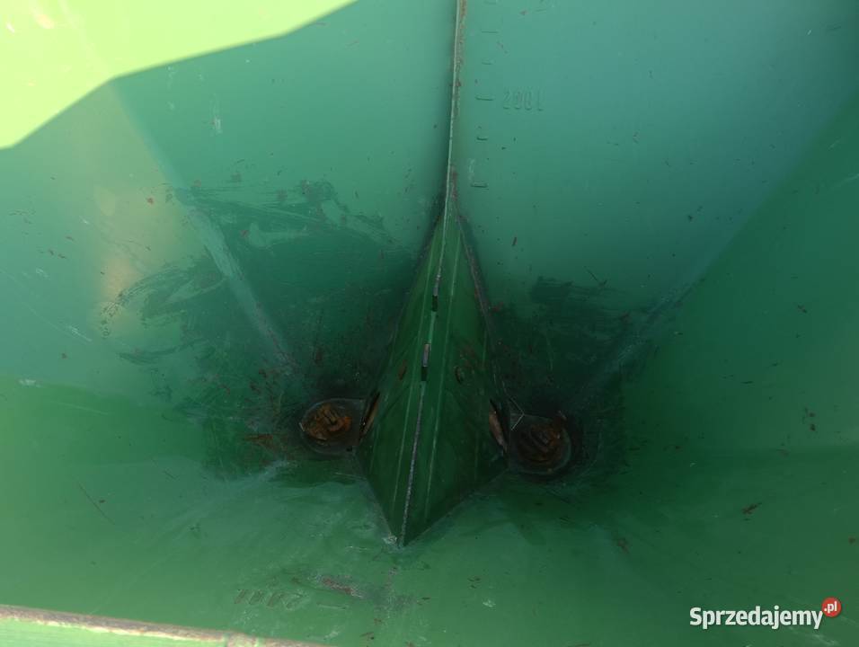 Sprzedam rozsiewacz nawozów amozone f 1000 Iwanowice