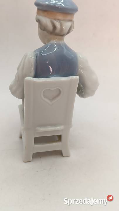 Figurka porcelana chłopiec z akordeonem lubelskie Zamość sprzedam