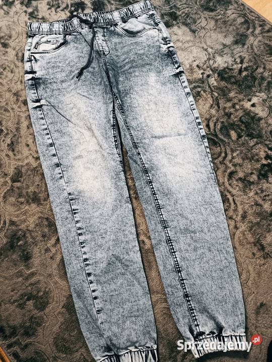 Niebieskie jeansowe joggery CROPP Denim Lab Odzież wyjściowa Katowice