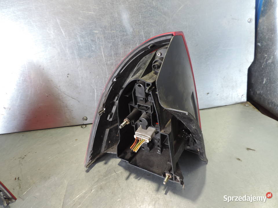 LAMPA PRAWY TYŁ CITROEN C5 I LIFT HB Rok produkcji 2005 małopolskie Nowy Sącz