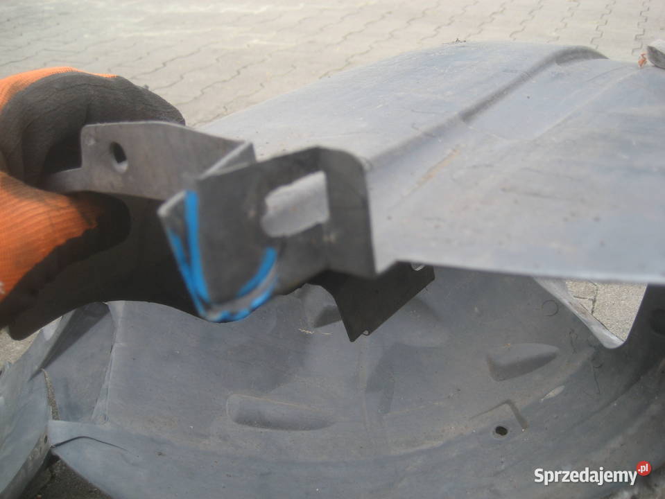 citroen berlingo III 0812r nadkole przód prawe Rakoniewice