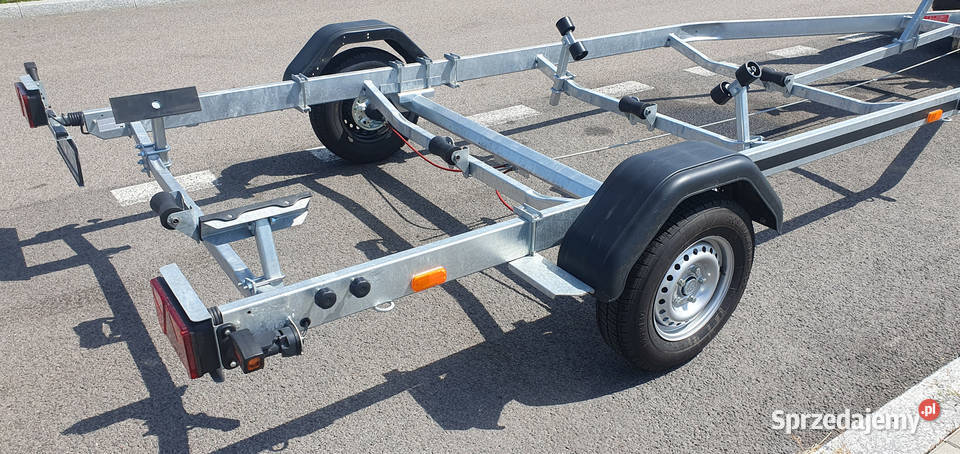 ŁÓDZ MOTOROWA OPEN 530 SPORT NOWA z przyczepą