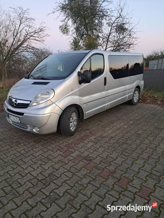 Opel vitro trafick 9 osób Long
