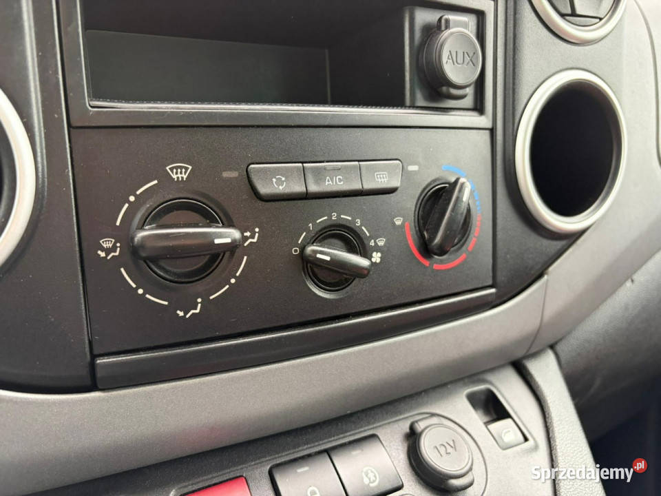 Peugeot Partner przewozu osób niepełnosprawnych światła do jazdy dziennej pomorskie Lębork