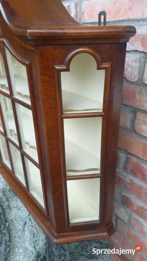 Witryna wisząca z półkami Szafka 638 Gawroniec