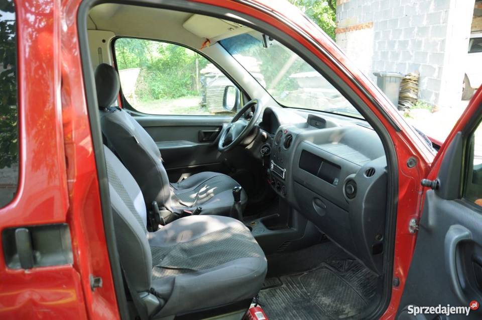 Citroen Berlingo 14 Benzyna Gaz LPG 2005 Rok produkcji 2005 łódzkie