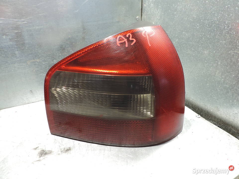 LAMPA PRAWY TYŁ AUDI A3 8L FL osobowe